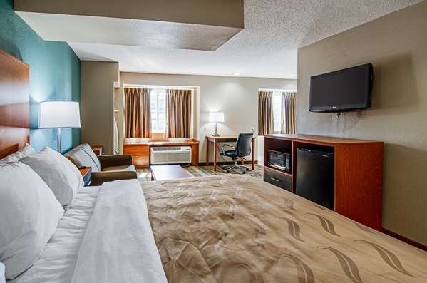 Suite - Quality Inn & Suites Bristol - I-81, Exit 7