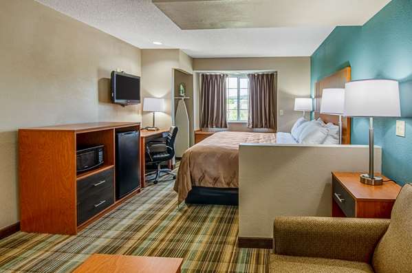 Suite - Quality Inn & Suites Bristol - I-81, Exit 7