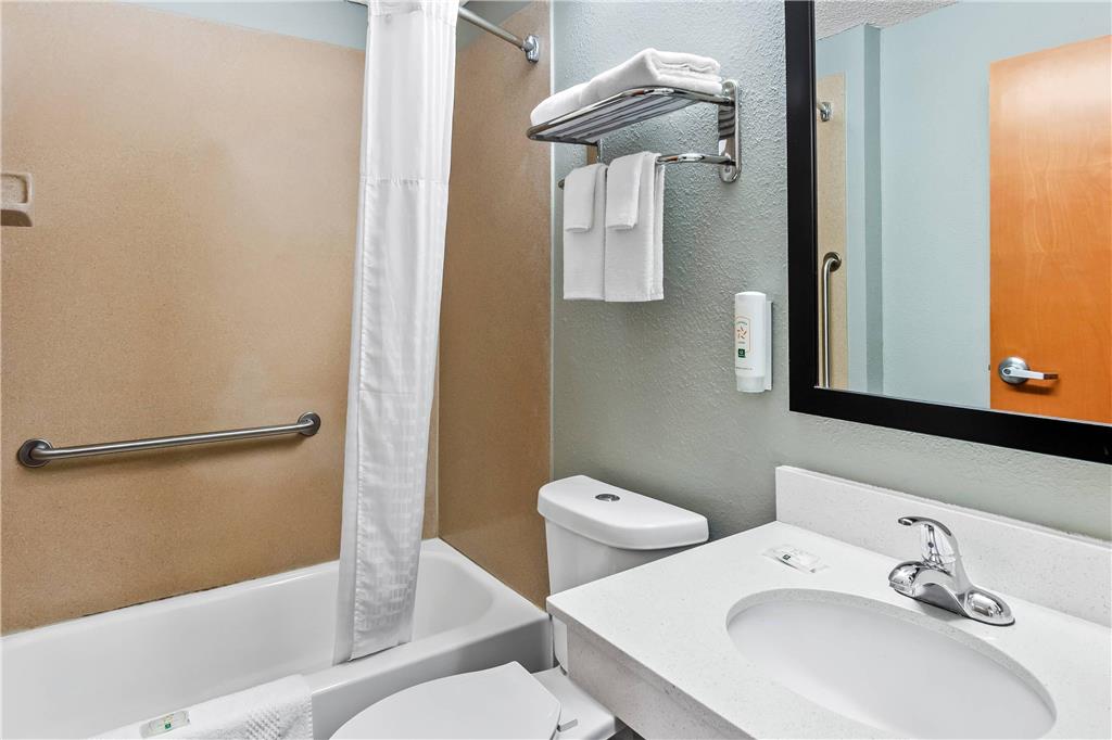 QUALITY INN AND SUITES I-81 EXIT 7-guestroom-Guest Room,Bathroom,On-Site.jpg