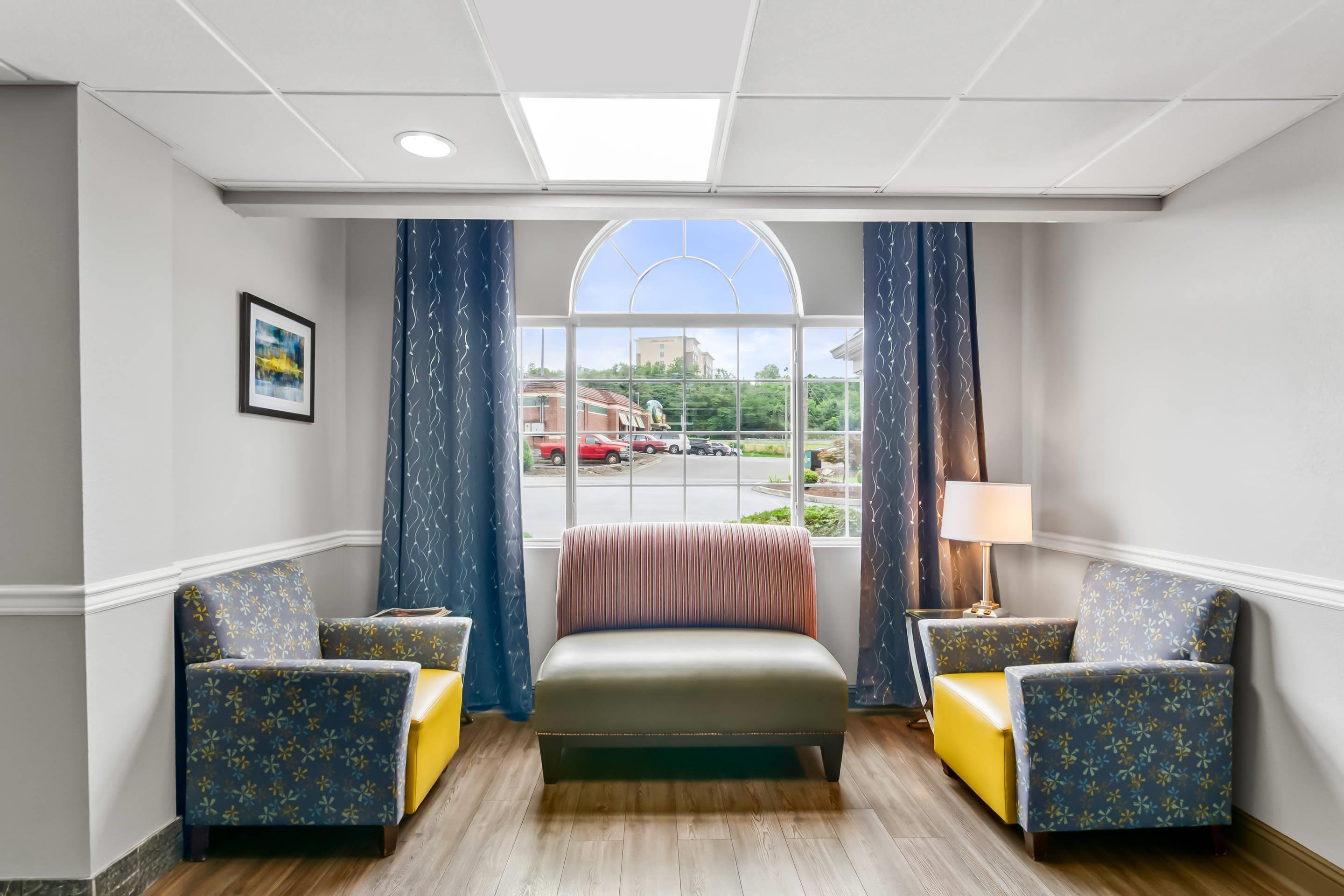 Lobby with sitting area