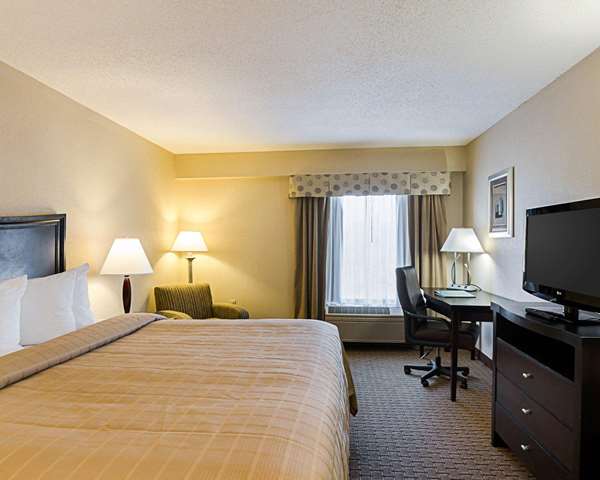  - Quality Inn Troutville - I-81, Exit 150A