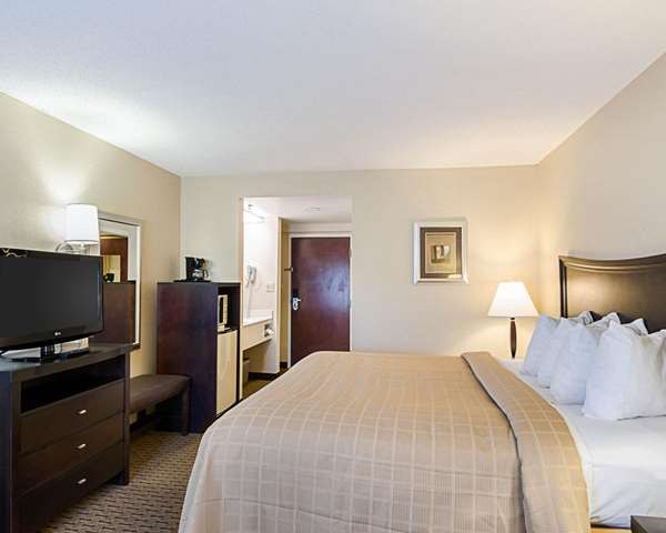  - Quality Inn Troutville - I-81, Exit 150A