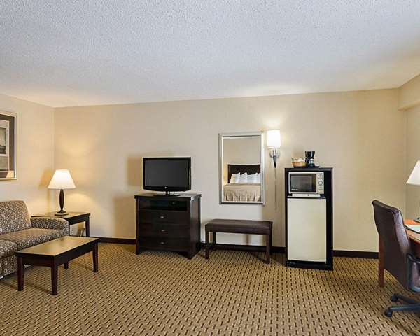  - Quality Inn Troutville - I-81, Exit 150A