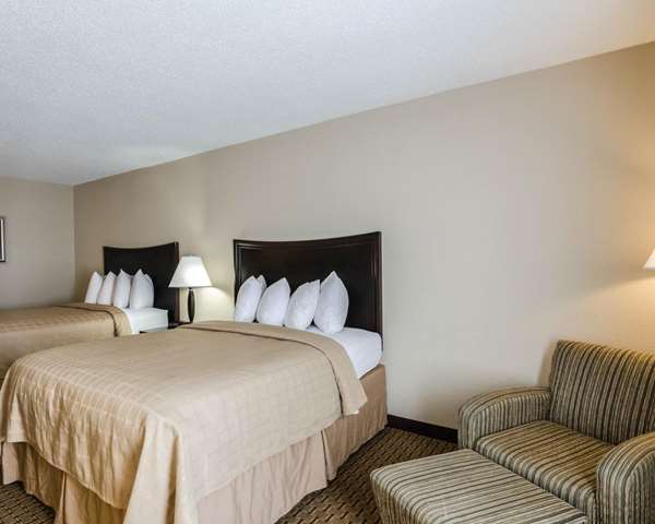 Suite - Quality Inn Troutville - I-81, Exit 150A