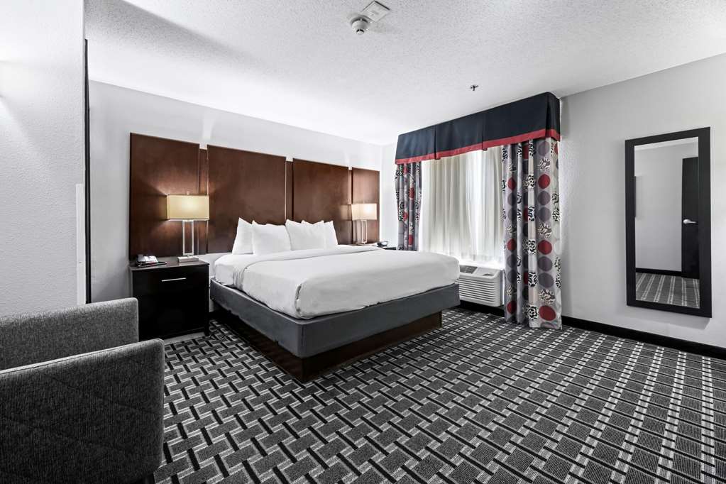 COMFORT SUITES WILLIAMSBURG HISTORI-guestroom-Guest Room,Suite,On-Site.jpg