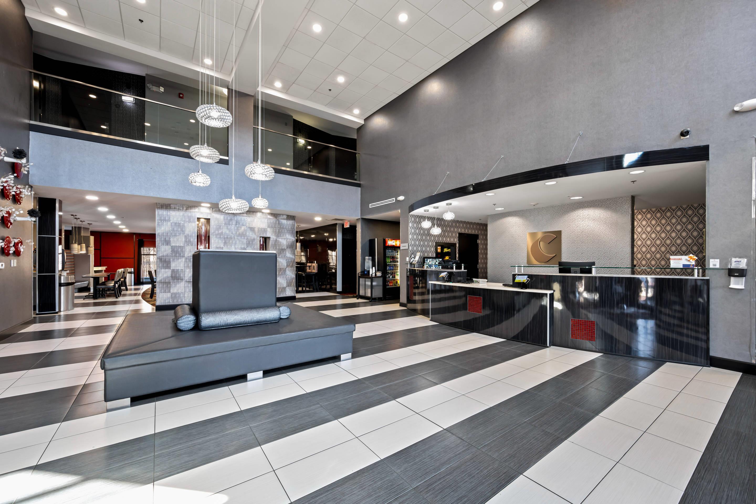 Hotel lobby | Comfort Suites Williamsburg Historic Area
