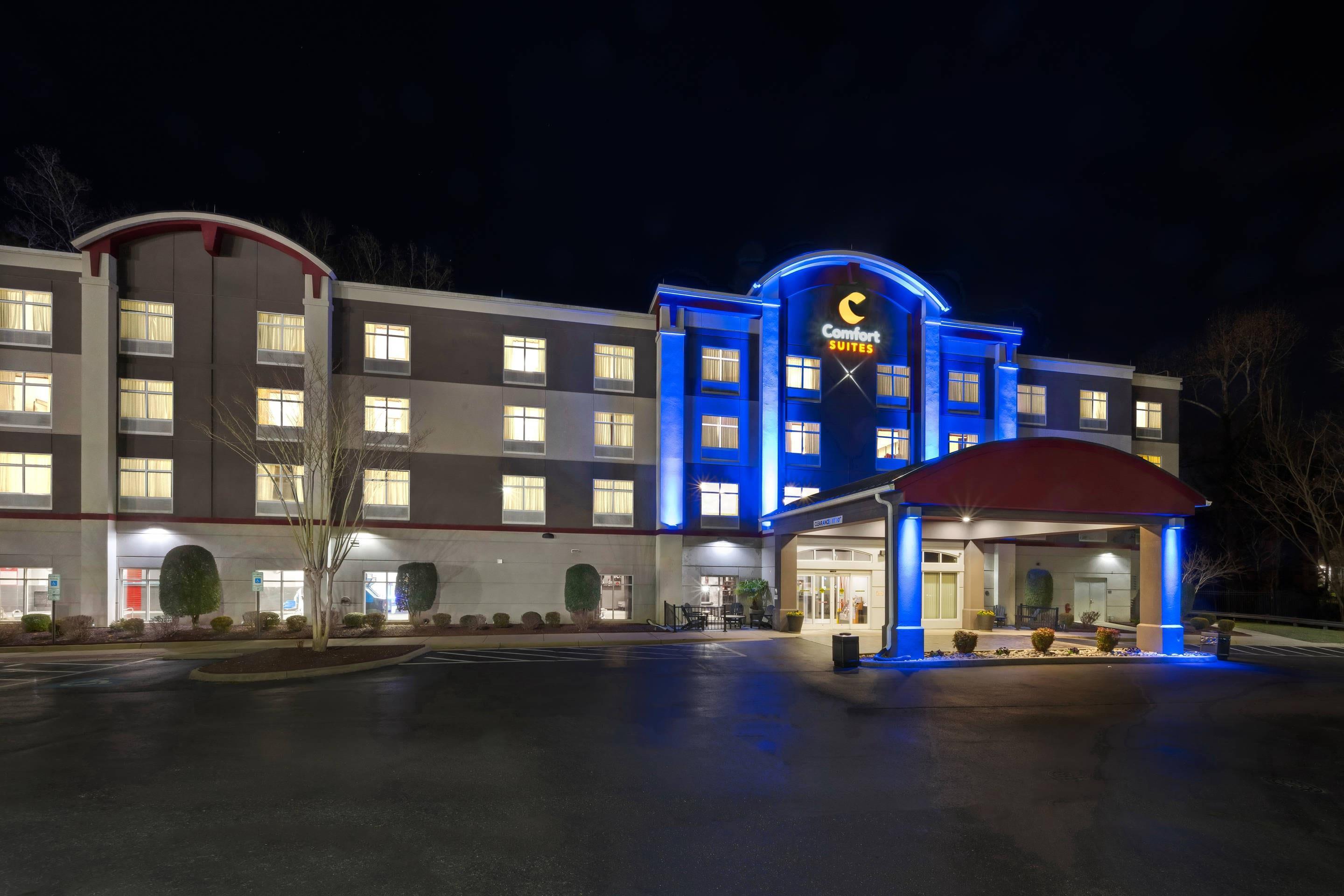 Hotel exterior | Comfort Suites Williamsburg Historic Area