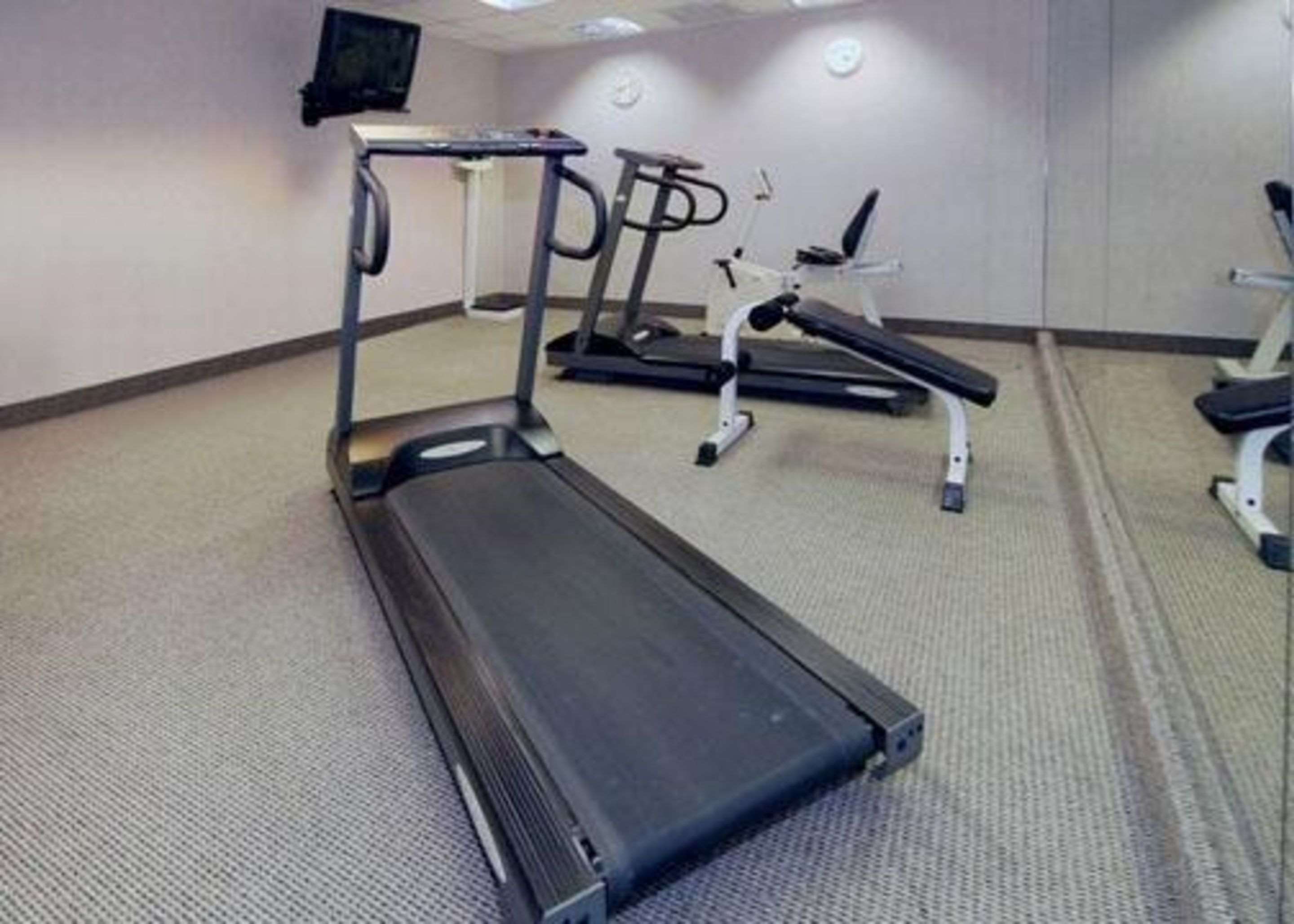 Exercise room with cardio equipment