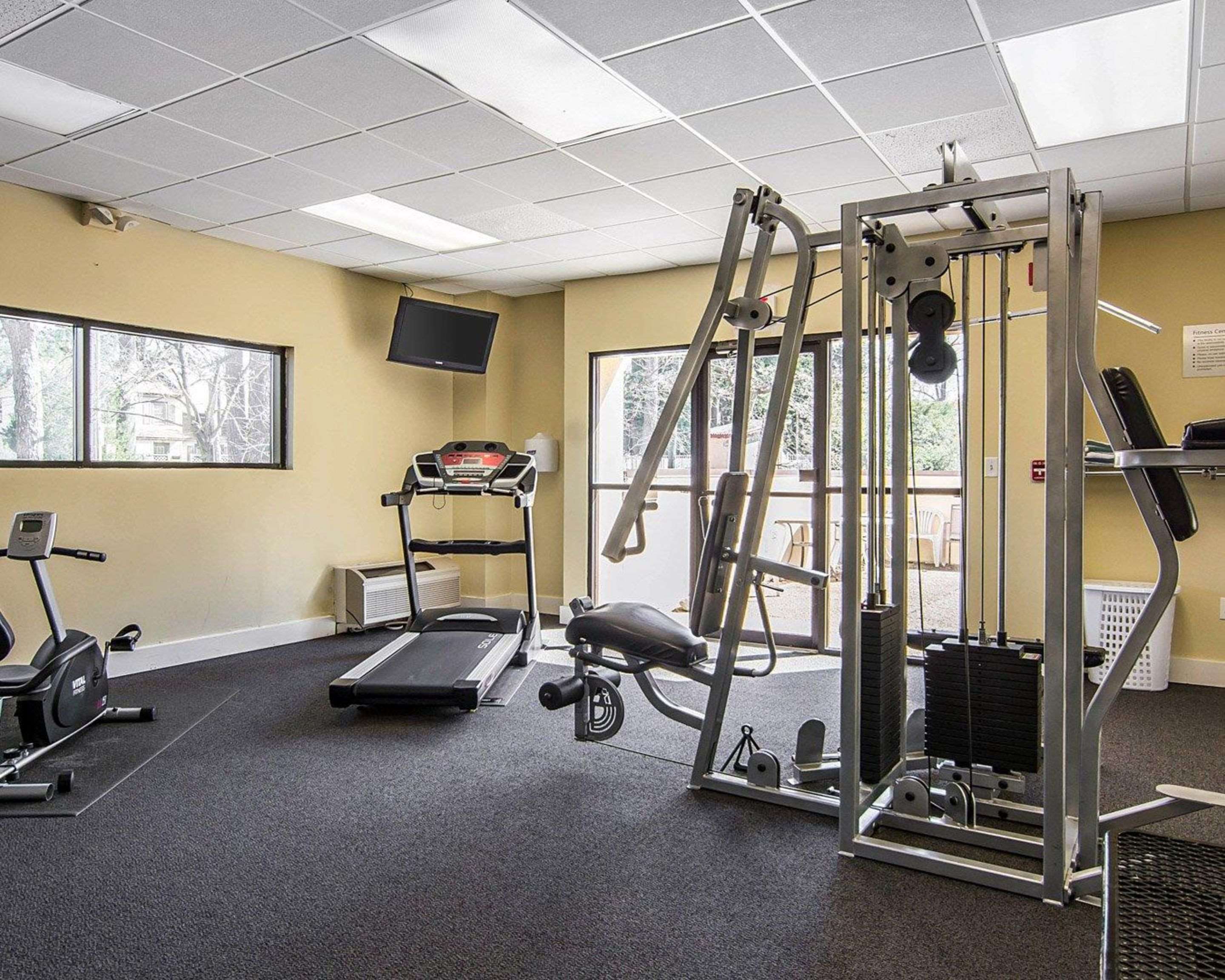 Fitness center | MainStay Suites Williamsburg I-64