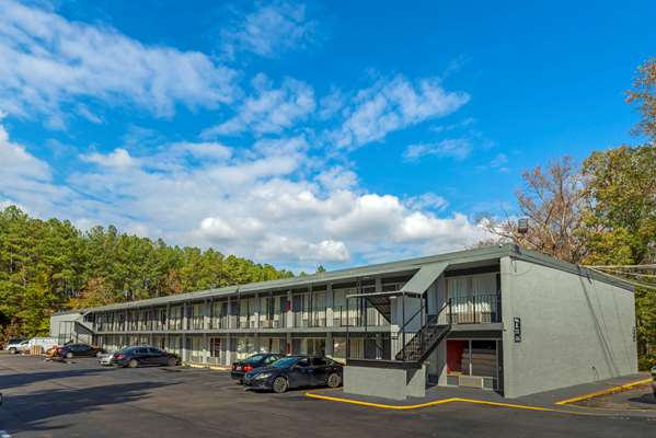 Exterior view - Rodeway Inn Colonial Heights - I-95, Exit 58