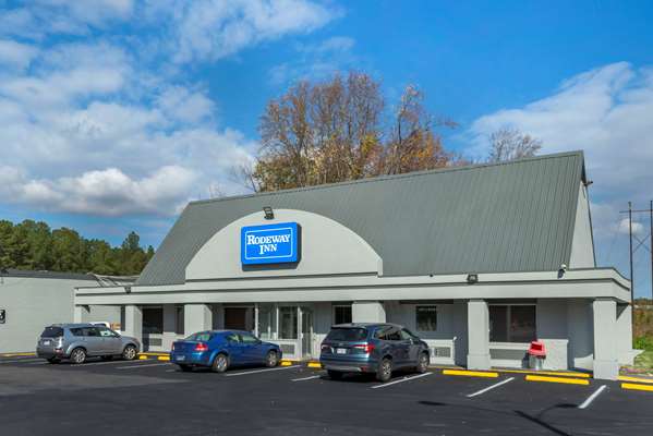 Exterior view - Rodeway Inn Colonial Heights - I-95, Exit 58