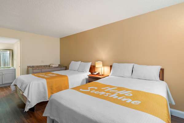  - Rodeway Inn Colonial Heights - I-95, Exit 58