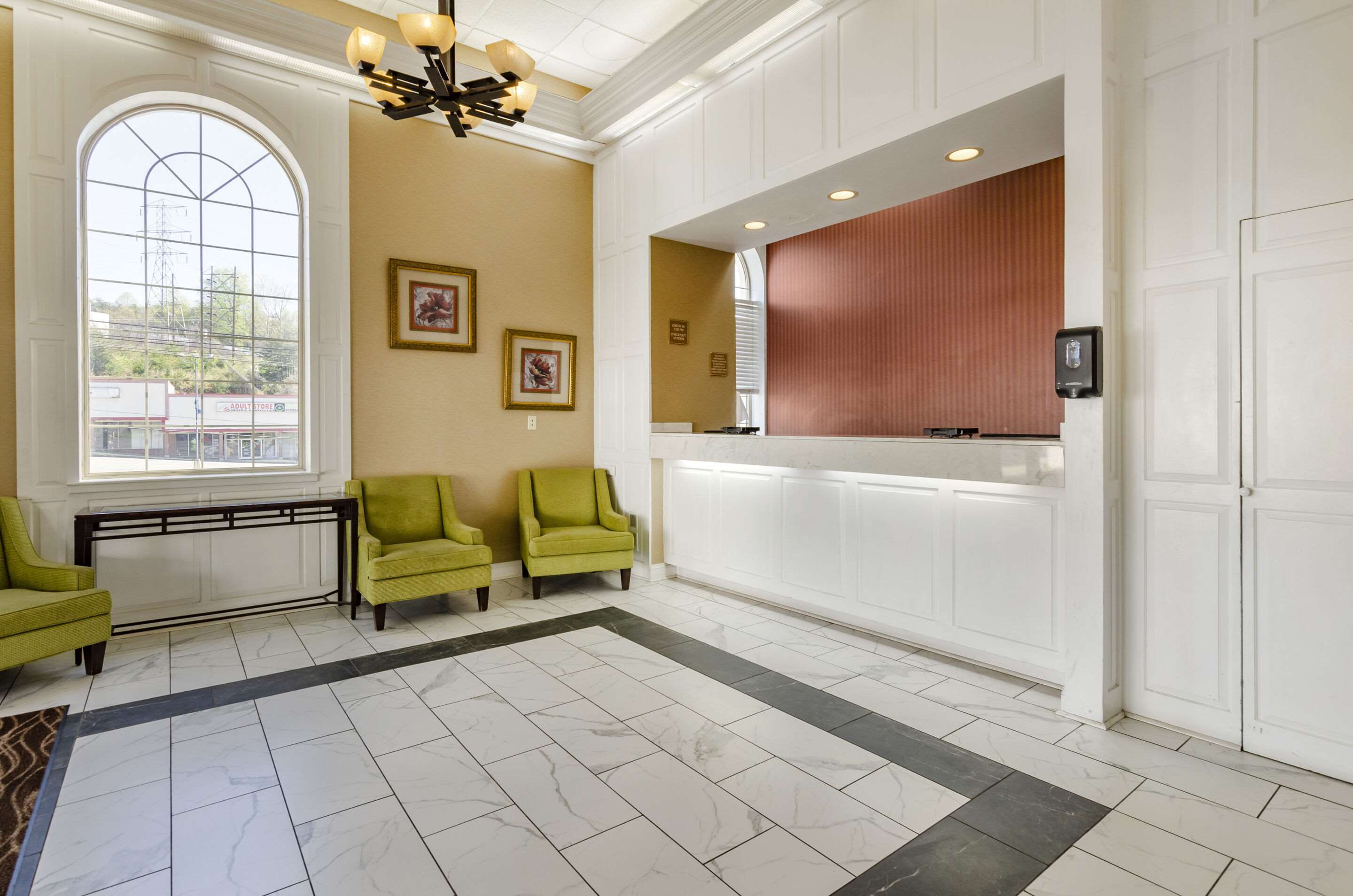 Front desk with friendly staff | Quality Inn near Martinsville Speedway