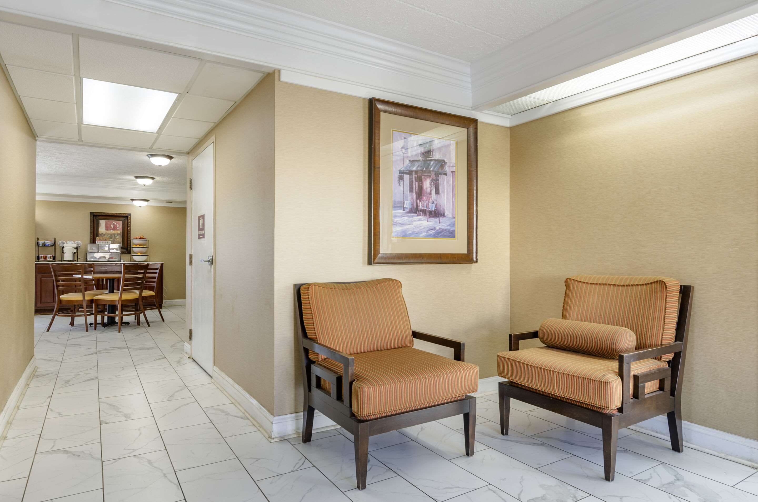 Lobby with sitting area | Quality Inn near Martinsville Speedway