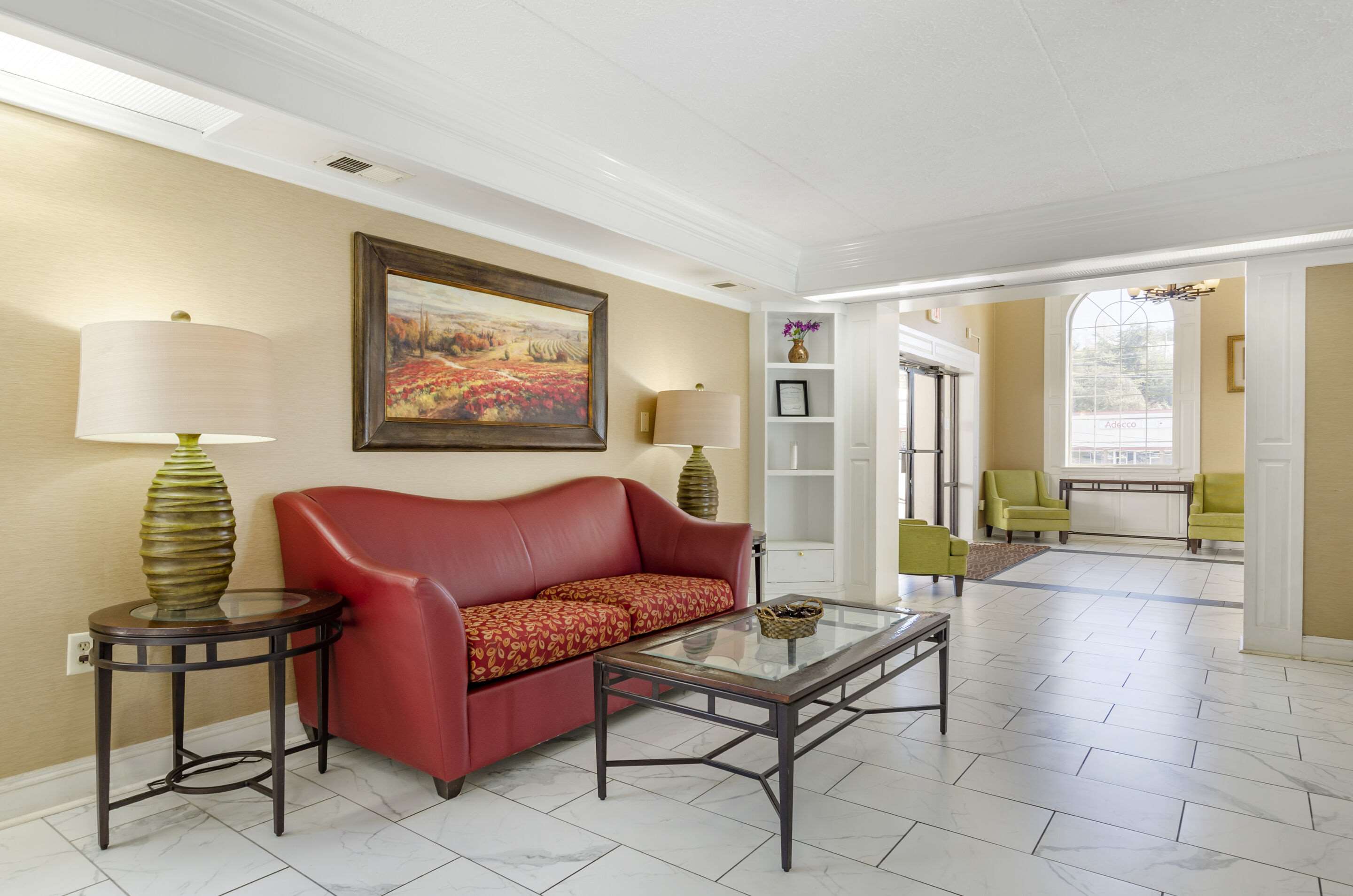 Hotel lobby | Quality Inn near Martinsville Speedway