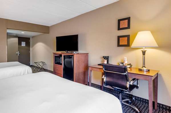  - Comfort Inn & Suites Raphine - I-64 & I-81, Exit 205