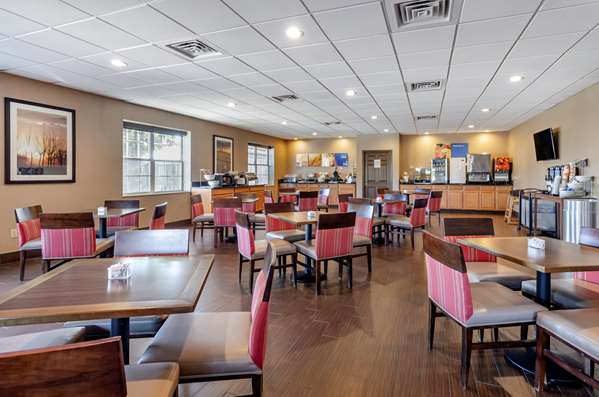 Amenities - Comfort Inn & Suites Raphine - I-64 & I-81, Exit 205