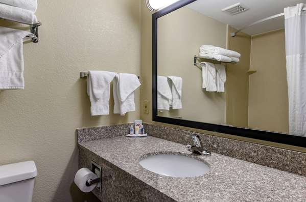 Suite - Comfort Inn & Suites Raphine - I-64 & I-81, Exit 205