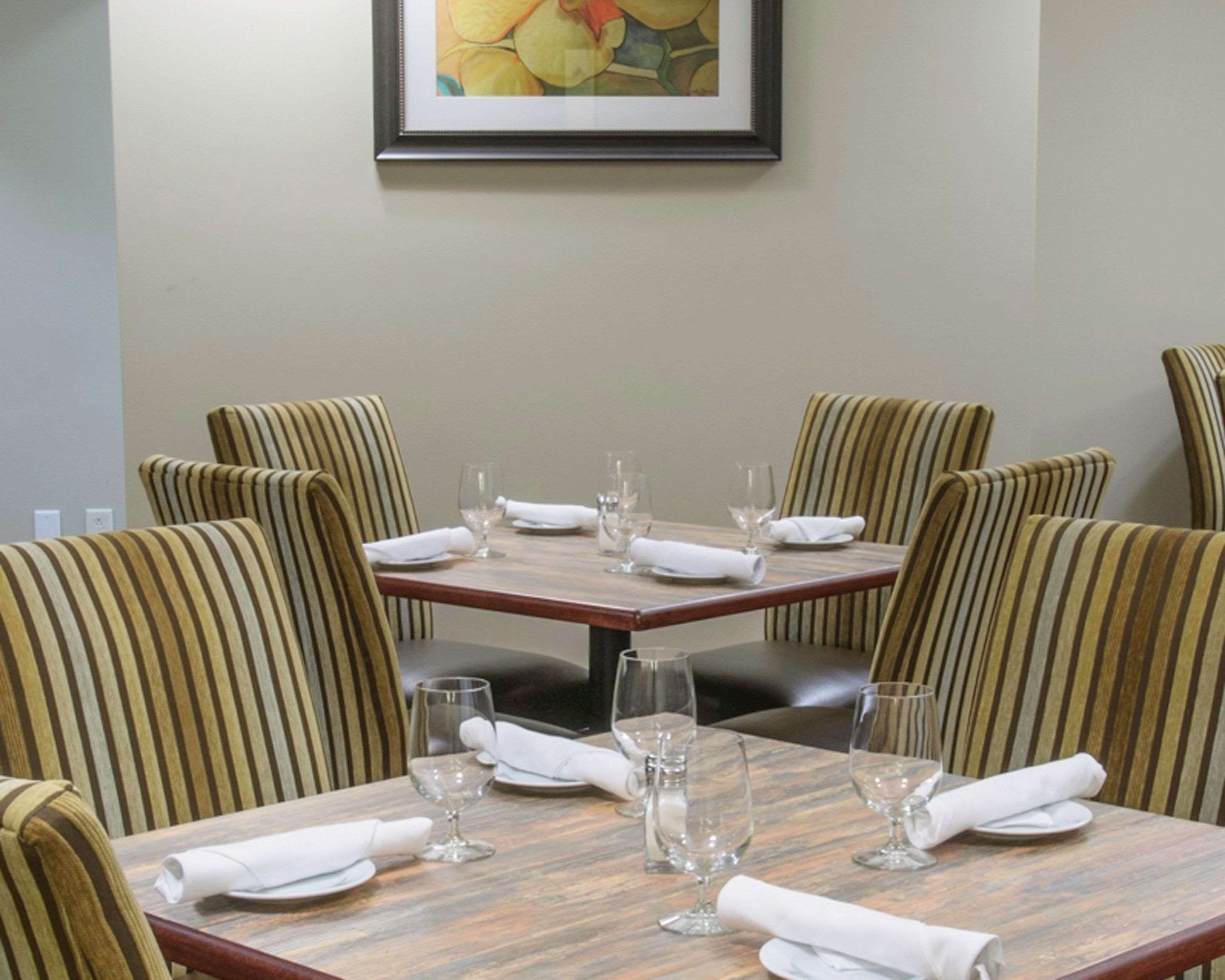 On-site restaurant | The Bolling Wilson Hotel