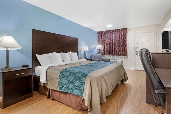  - Econo Lodge Woodstock