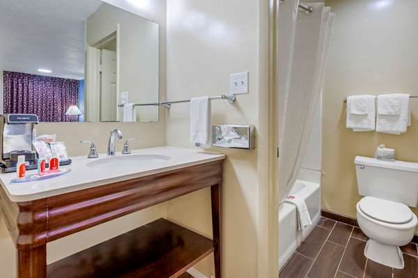  - Econo Lodge Woodstock