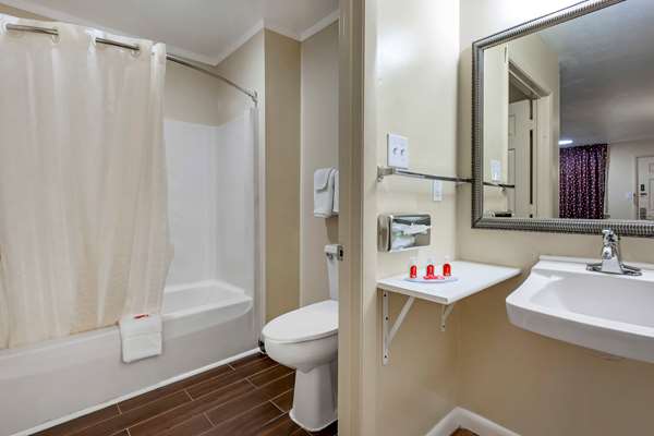  - Econo Lodge Woodstock