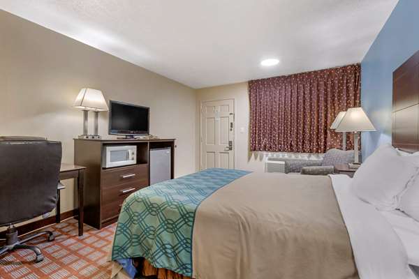  - Econo Lodge Woodstock