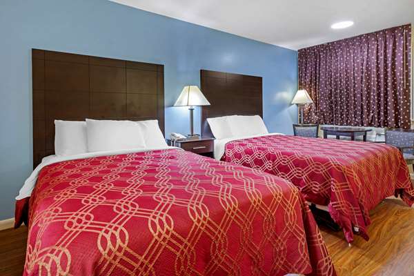  - Econo Lodge Woodstock