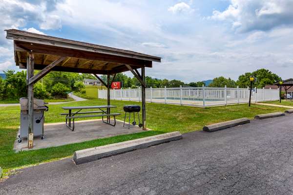  - Econo Lodge Woodstock