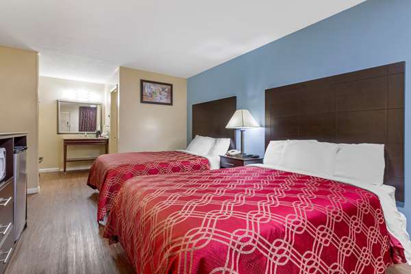  - Econo Lodge Woodstock