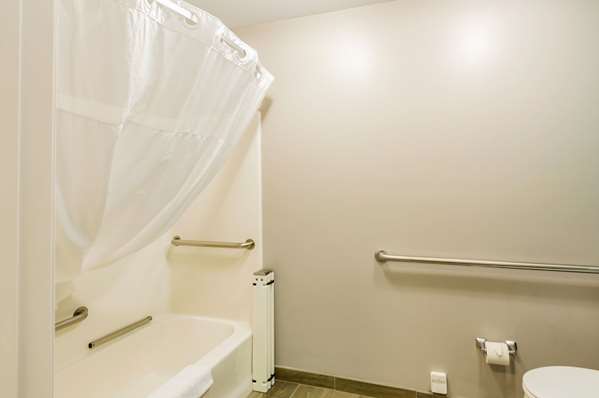  - Quality Inn Harrisonburg - I-81, Exit 247