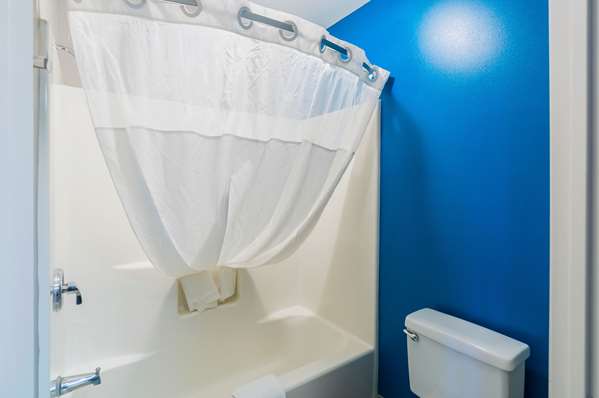 Suite - Quality Inn Harrisonburg - I-81, Exit 247