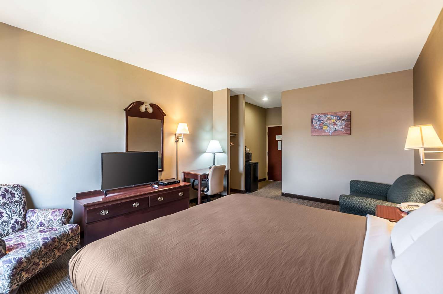 Econo Lodge Inn & Suites Middletown I81, Exit 302, VA See Discounts
