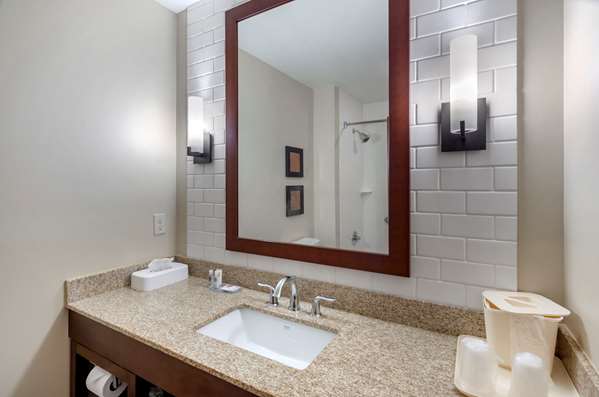  - Comfort Inn & Suites Lynchburg