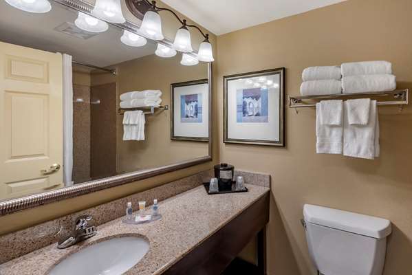  - Comfort Inn & Suites Northwest Virginia Beach - I-64, Exit 282
