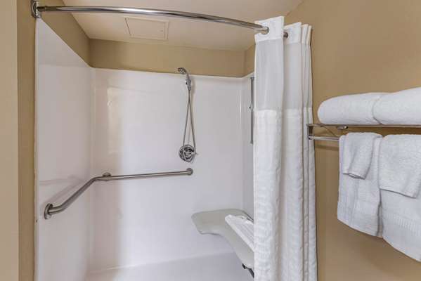  - Comfort Inn & Suites Northwest Virginia Beach - I-64, Exit 282