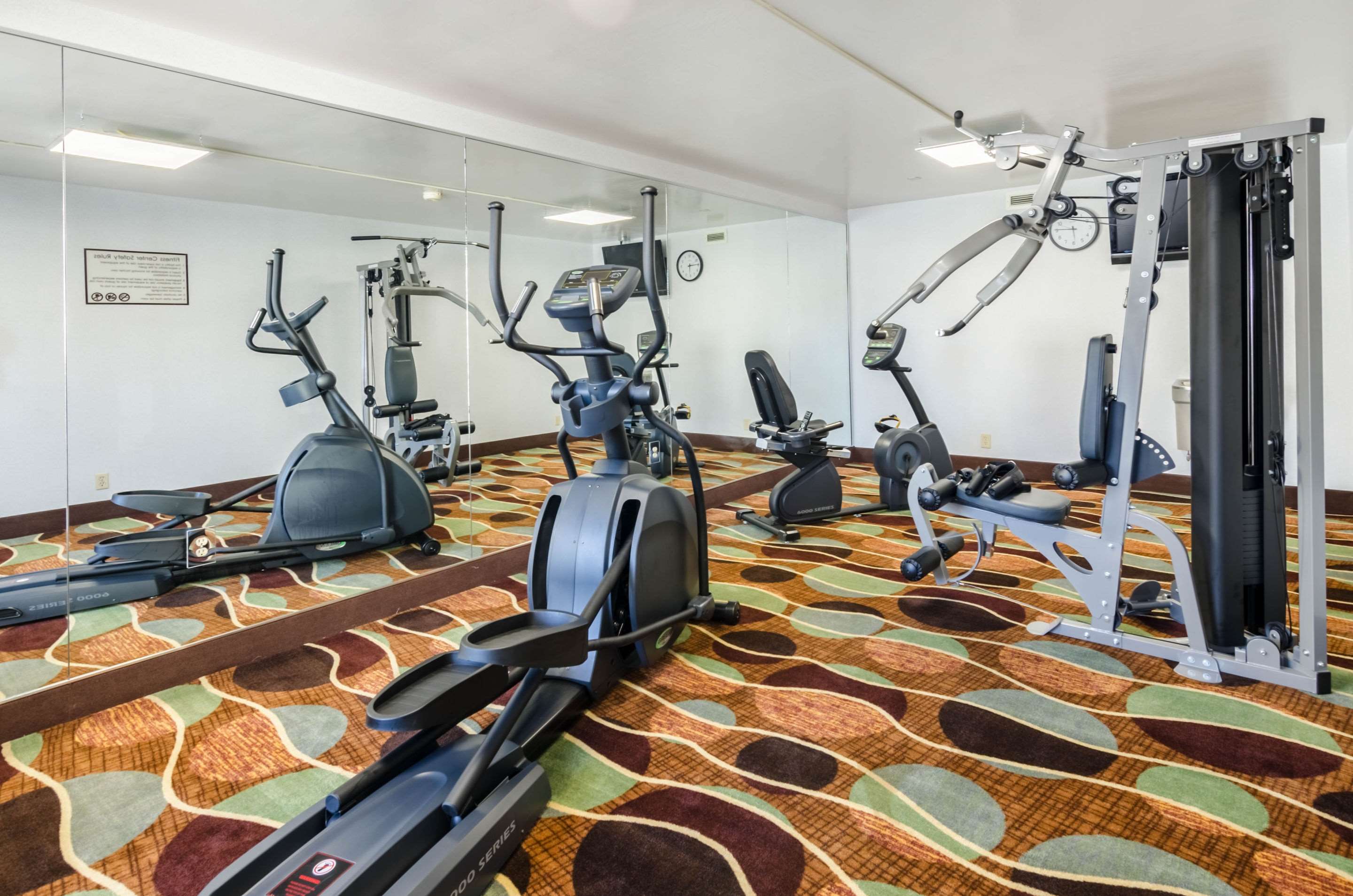 Fitness center with television | Quality Inn Lynchburg near University