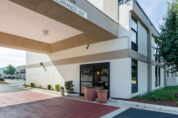 Exterior view - Quality Inn Lynchburg
