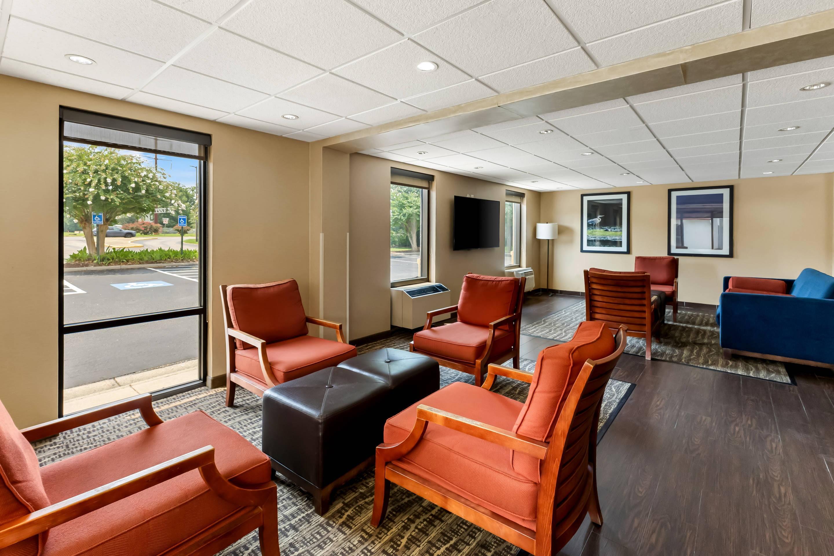 Lobby with sitting area