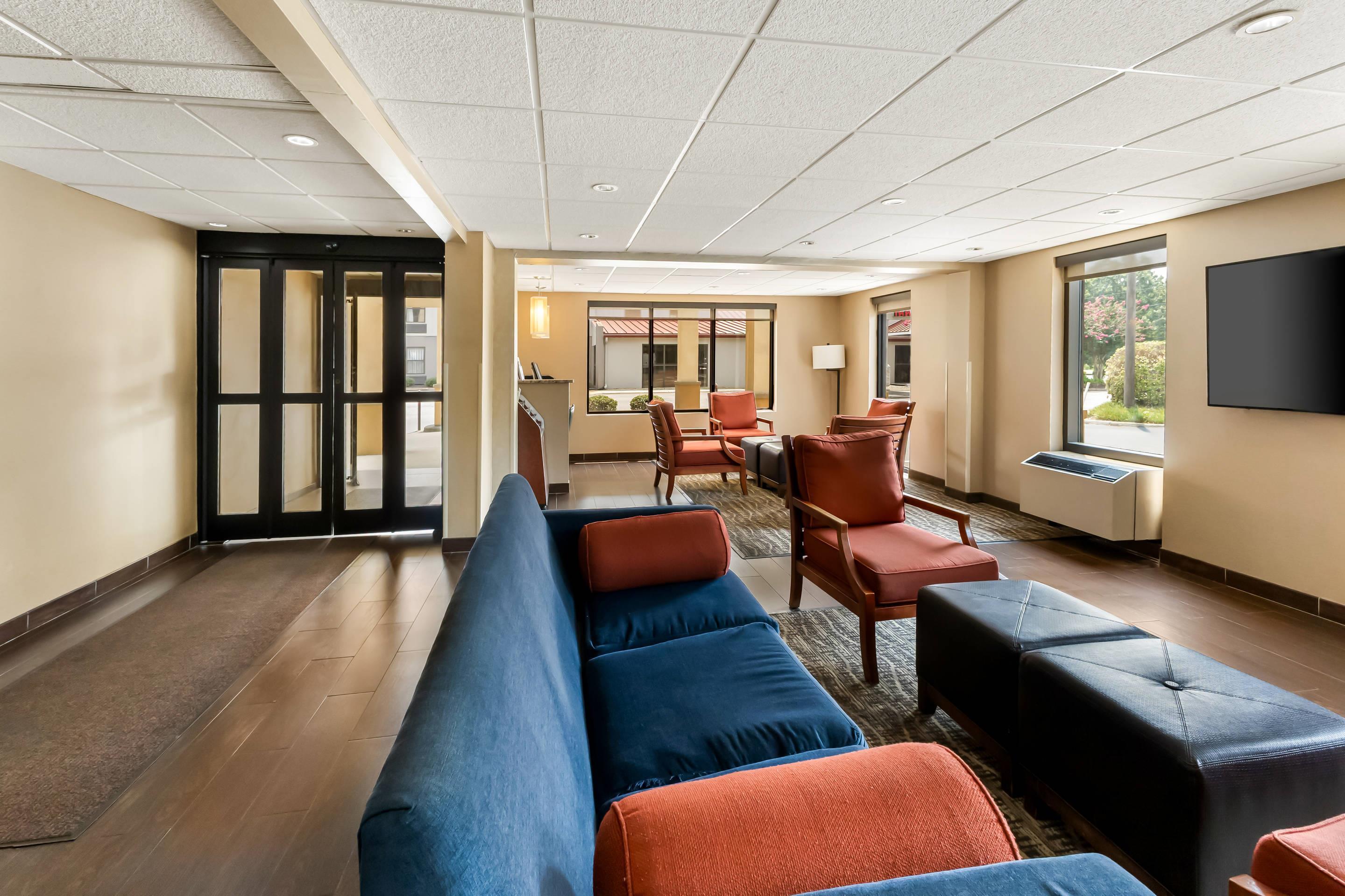 Lobby with sitting area