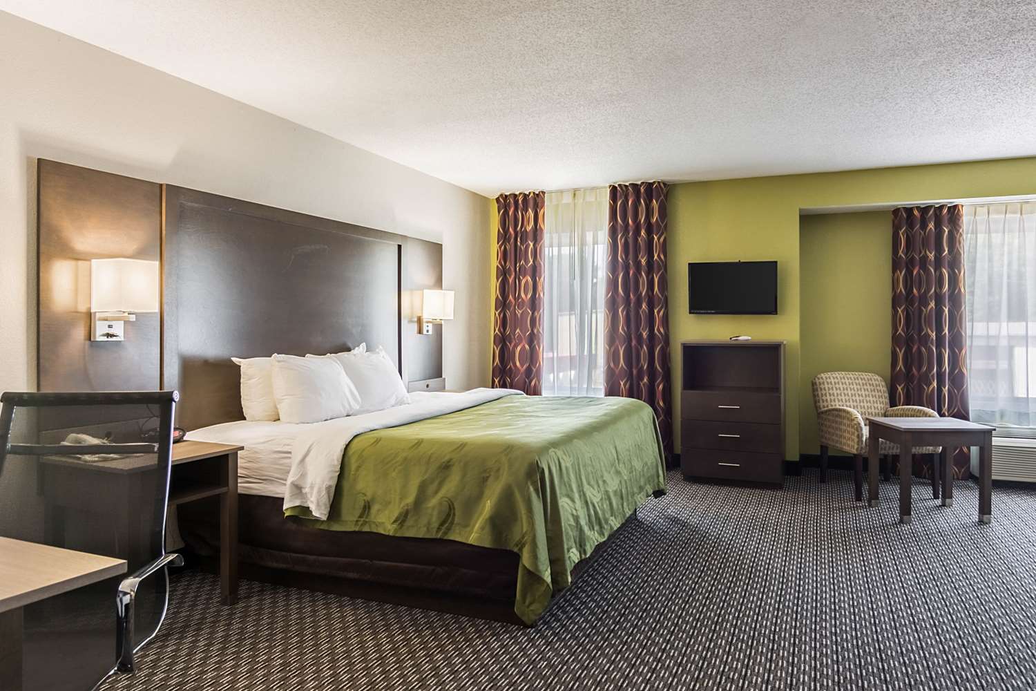 Quality Inn Warsaw, VA See Discounts