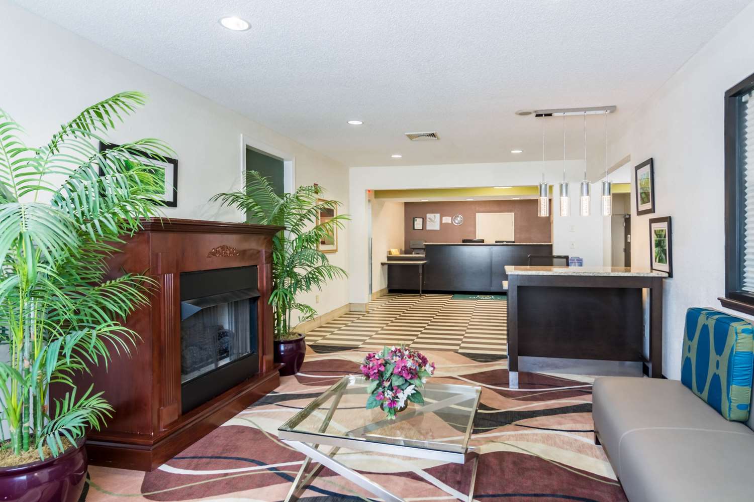 Quality Inn Warsaw, VA See Discounts