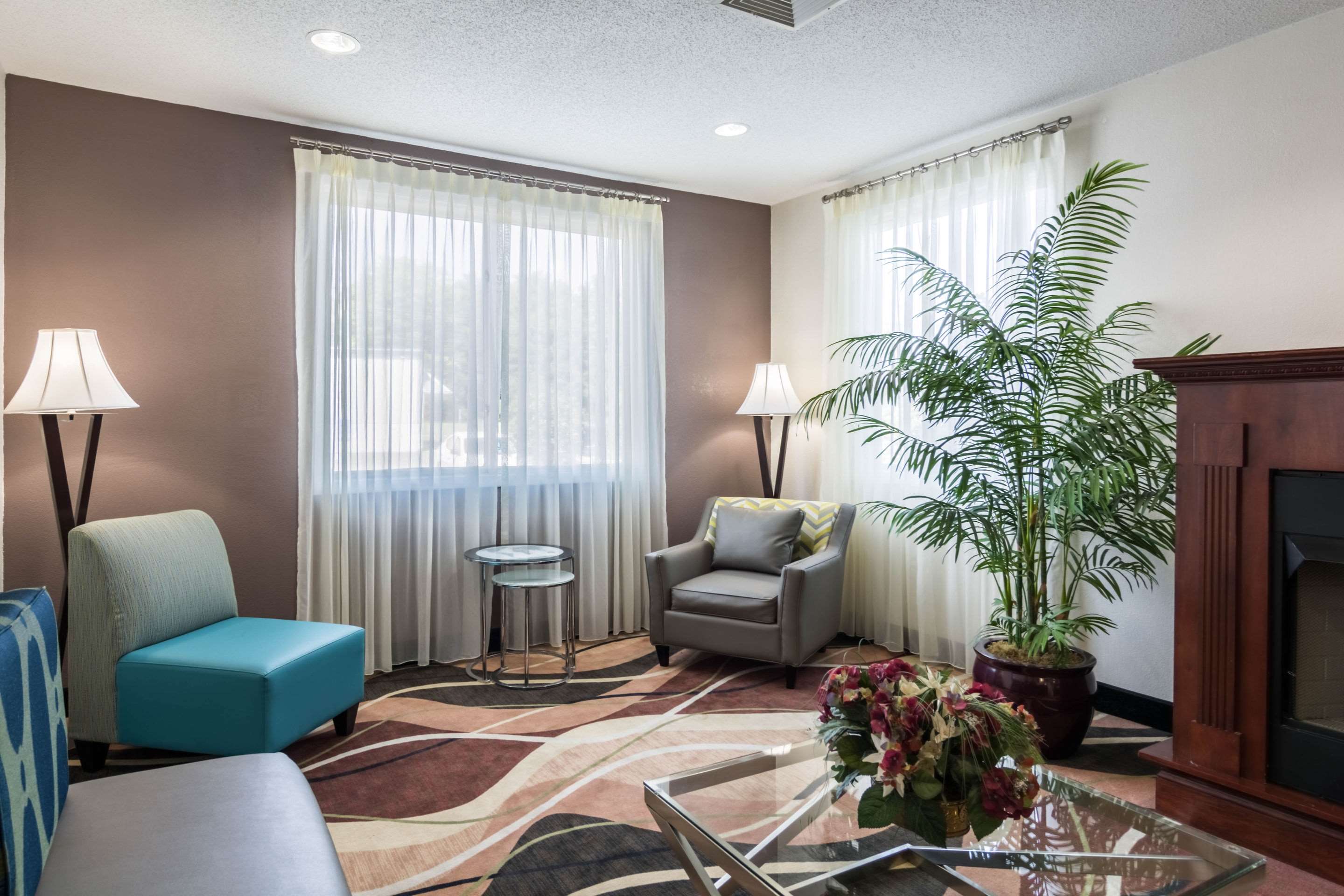 Spacious lobby with sitting area