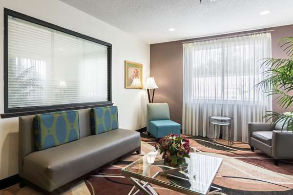  - Quality Inn Warsaw