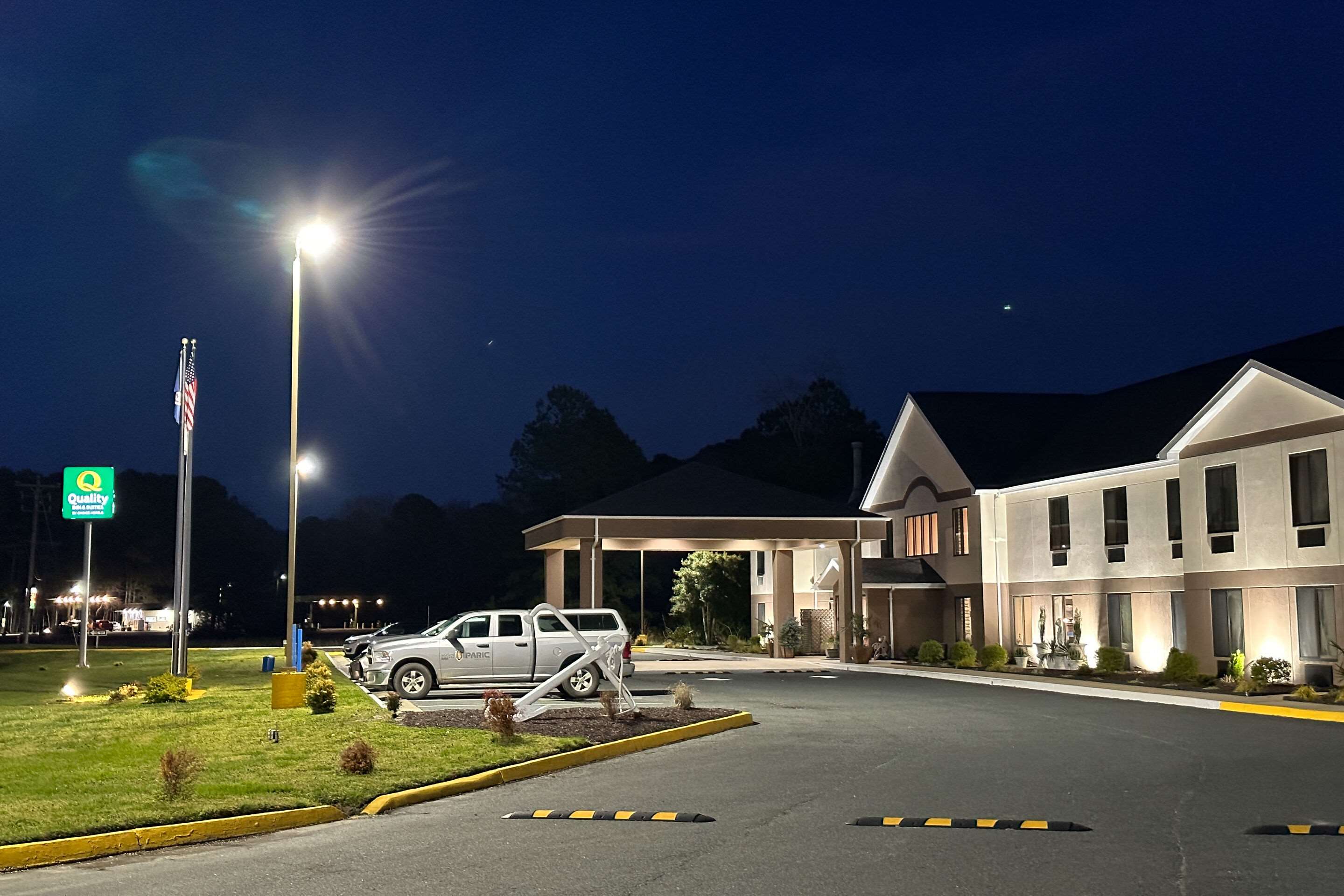 Hotel entrance | Quality Inn & Suites