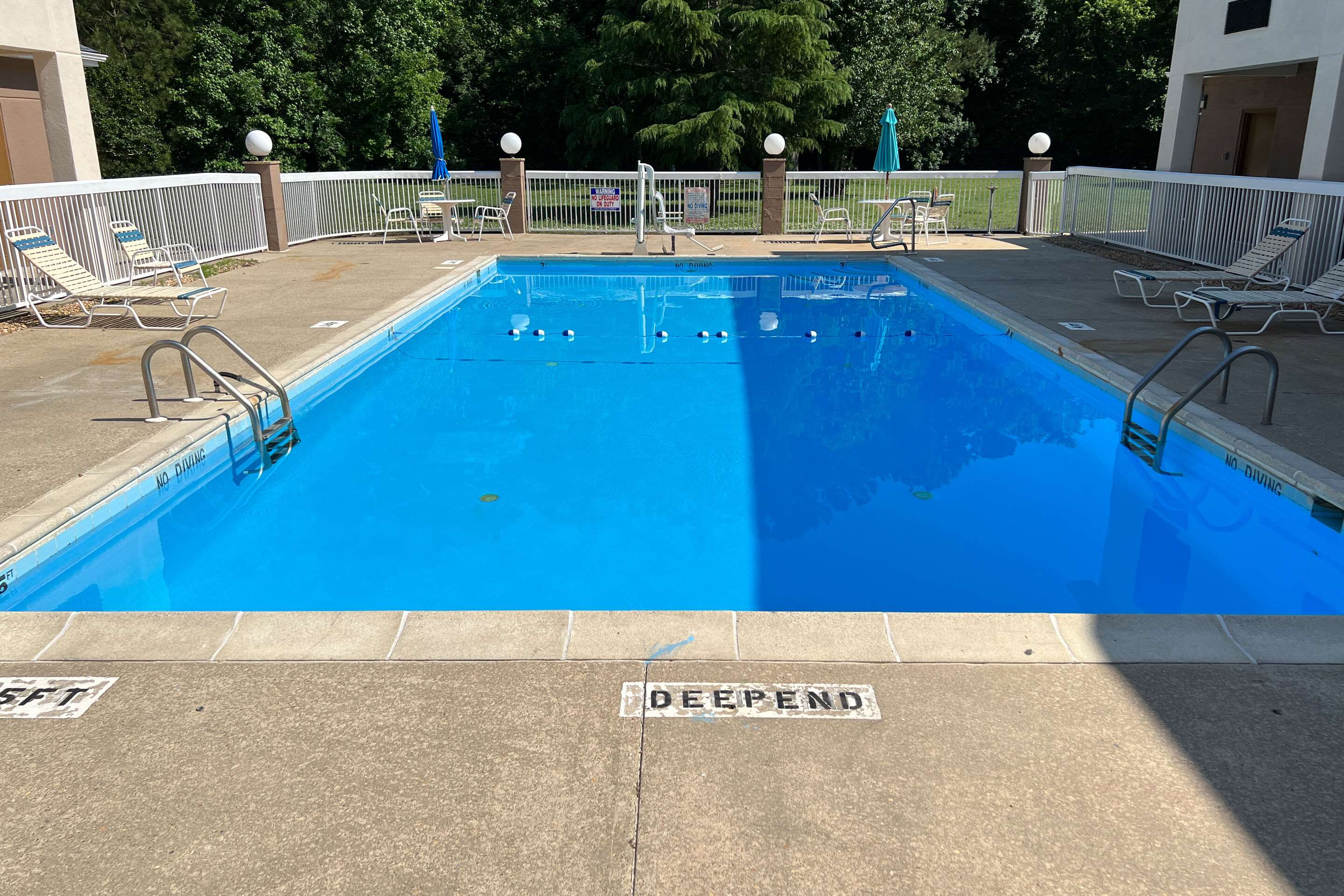 Outdoor pool | Quality Inn & Suites
