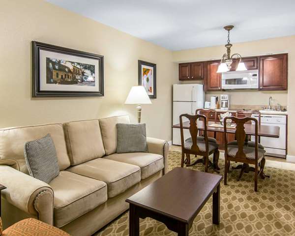 Suite - Bluegreen Vacations Patrick Henry Square Hotel Williamsburg