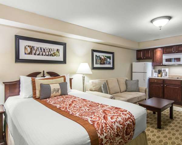 Suite - Bluegreen Vacations Patrick Henry Square Hotel Williamsburg