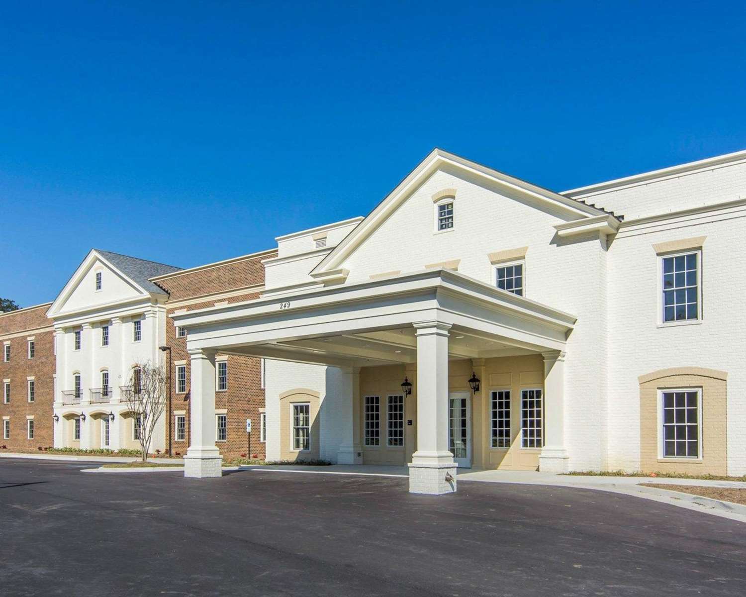 Bluegreen Vacations Patrick Henry Square Hotel Williamsburg, VA See