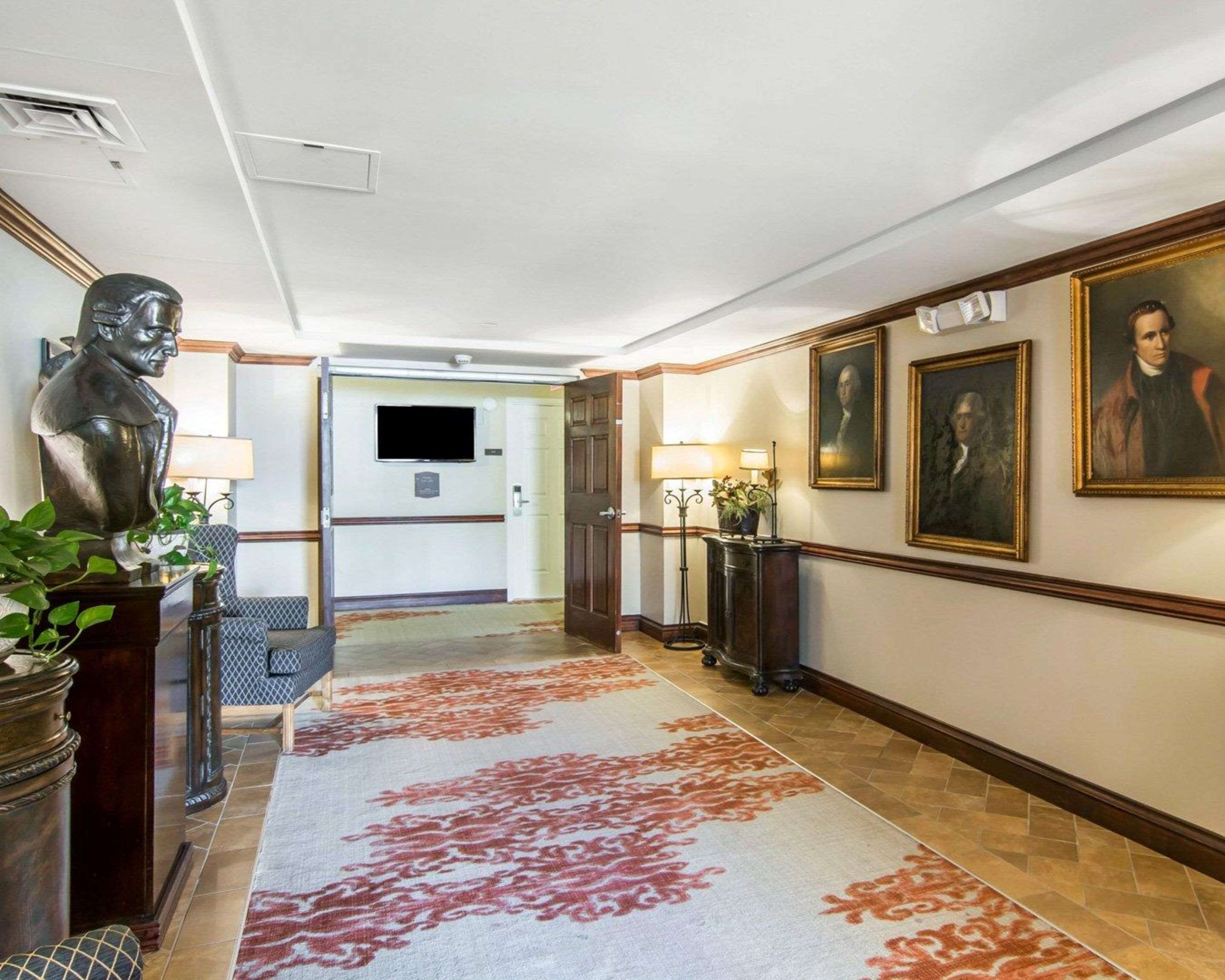 Hotel lobby | Bluegreen Vacations Patrick Henry Square, Ascend Resort